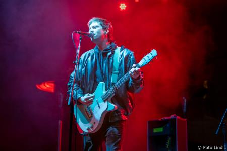 Včeraj je prvi koncert Pravljičnega Kamnik privabil število obiskovalcev (10)